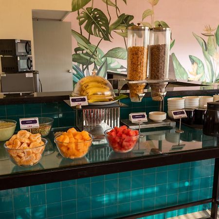 Olive Hotel Indiranagar 100Ft Road By Embassy Group バンガロール エクステリア 写真