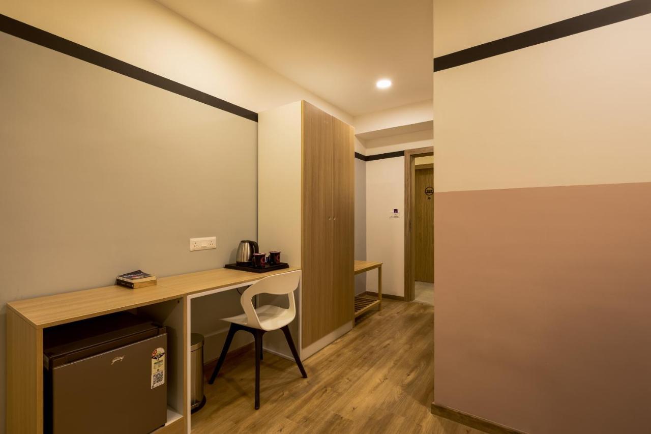 Olive Hotel Indiranagar 100Ft Road By Embassy Group バンガロール エクステリア 写真