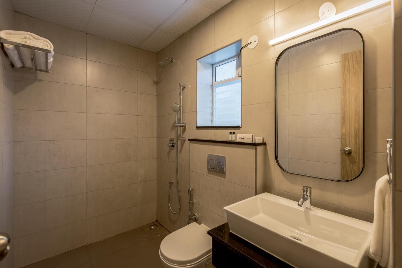 Olive Hotel Indiranagar 100Ft Road By Embassy Group バンガロール エクステリア 写真