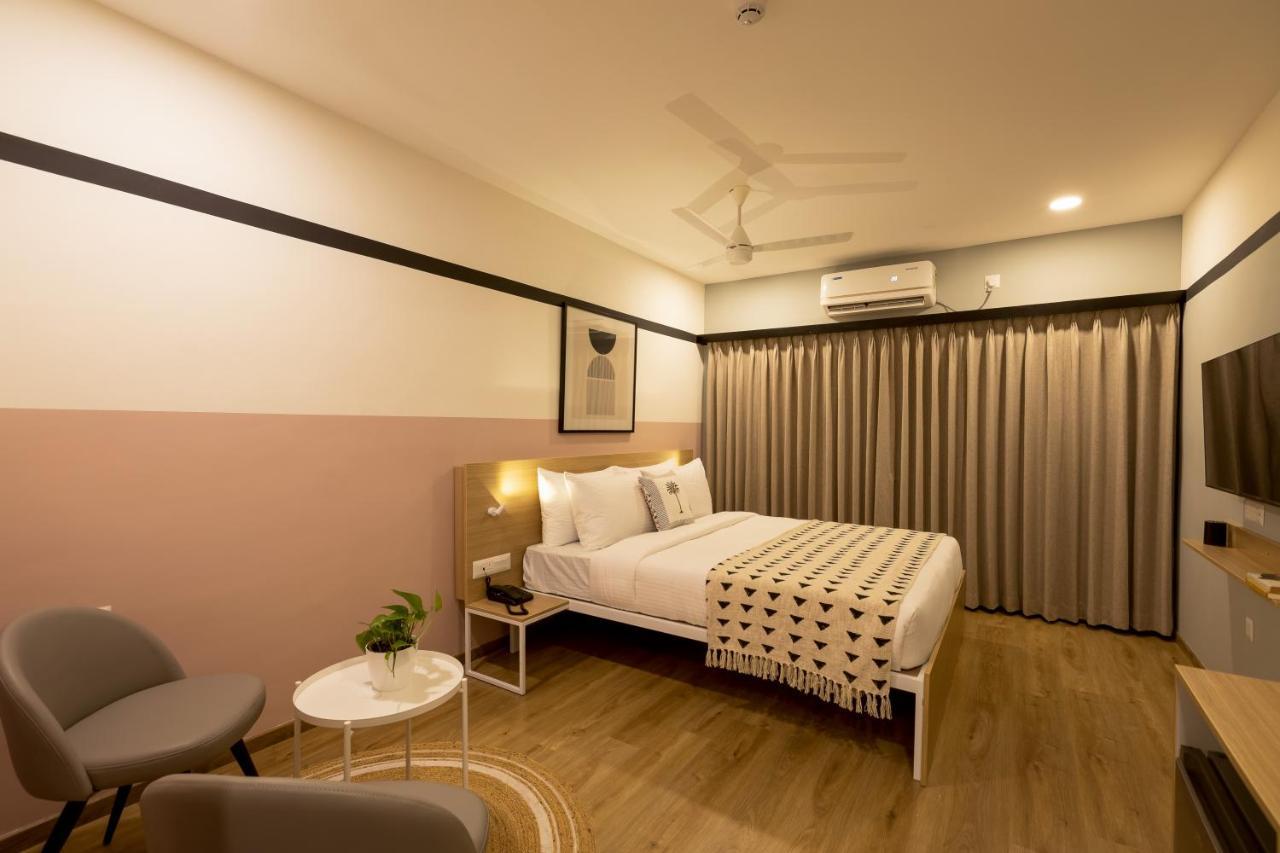 Olive Hotel Indiranagar 100Ft Road By Embassy Group バンガロール エクステリア 写真