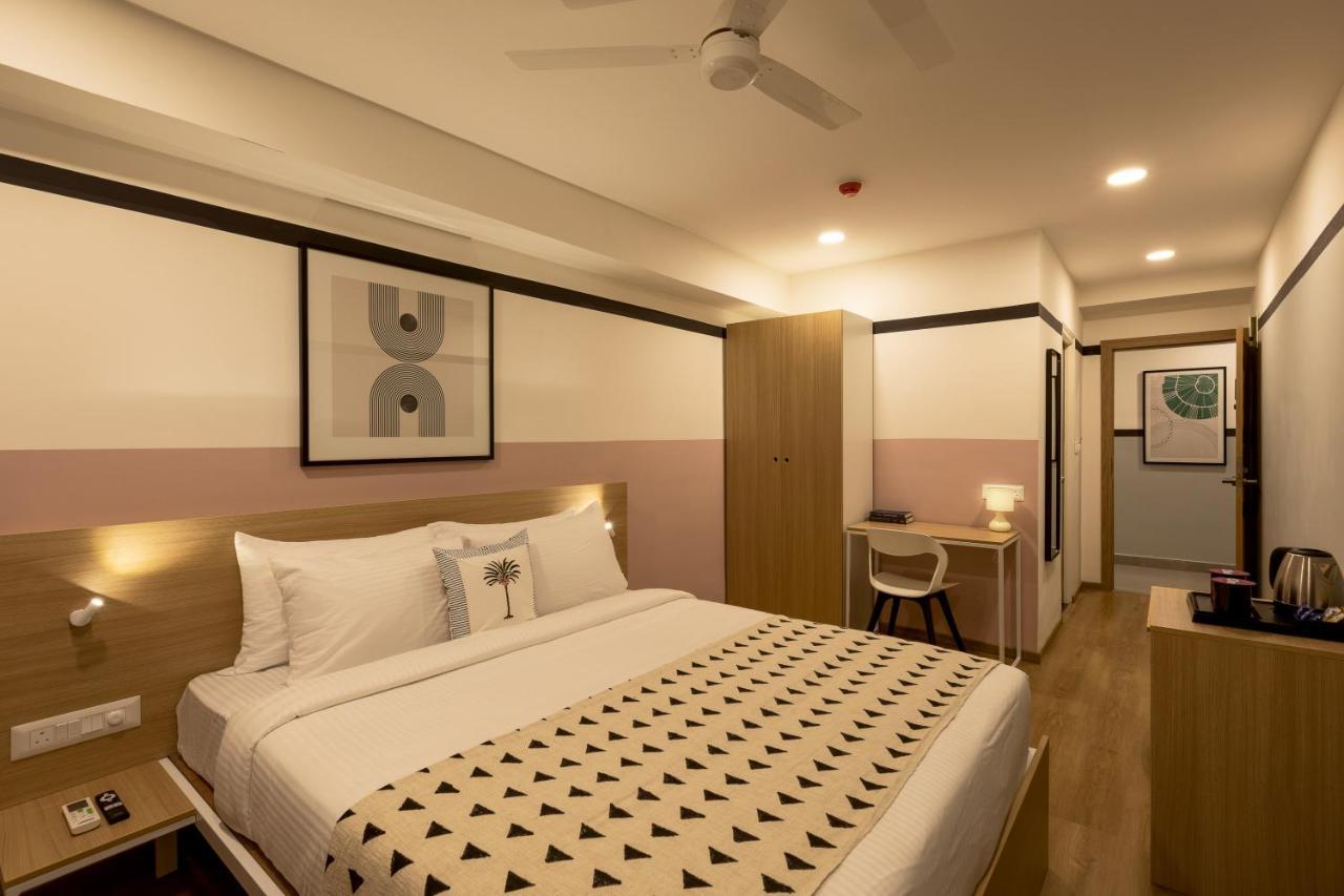 Olive Hotel Indiranagar 100Ft Road By Embassy Group バンガロール エクステリア 写真